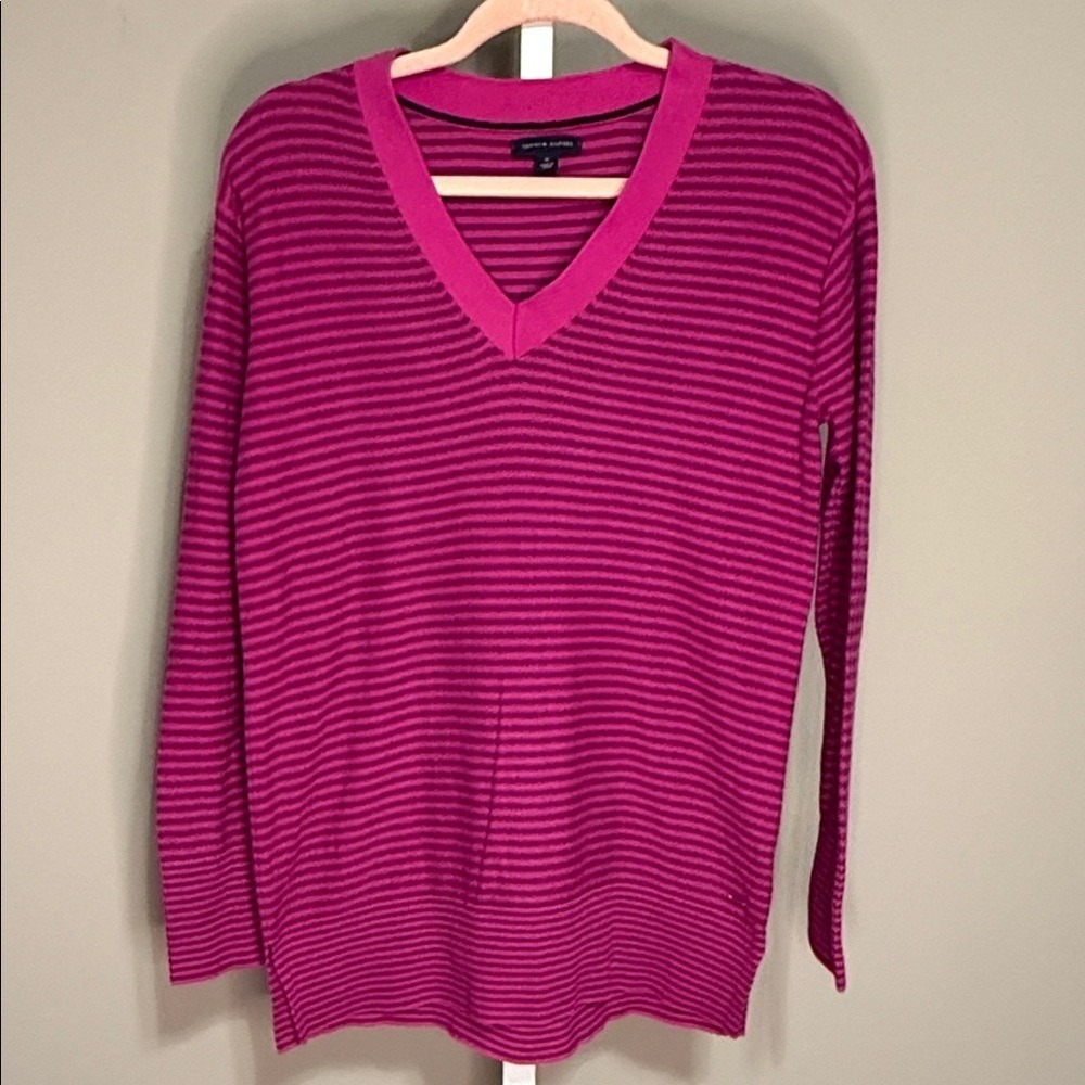 Tommy Hilfiger Women's Pink Striped V-Neck Sweater M Preppy Normcore Causal‎